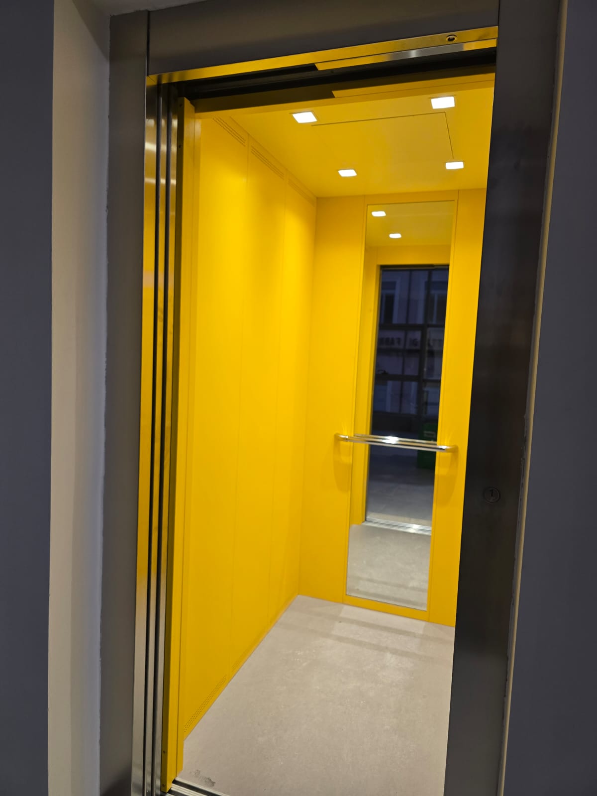 f8c2fd68-a4fb-4a0b-bdb3-b974d556d916